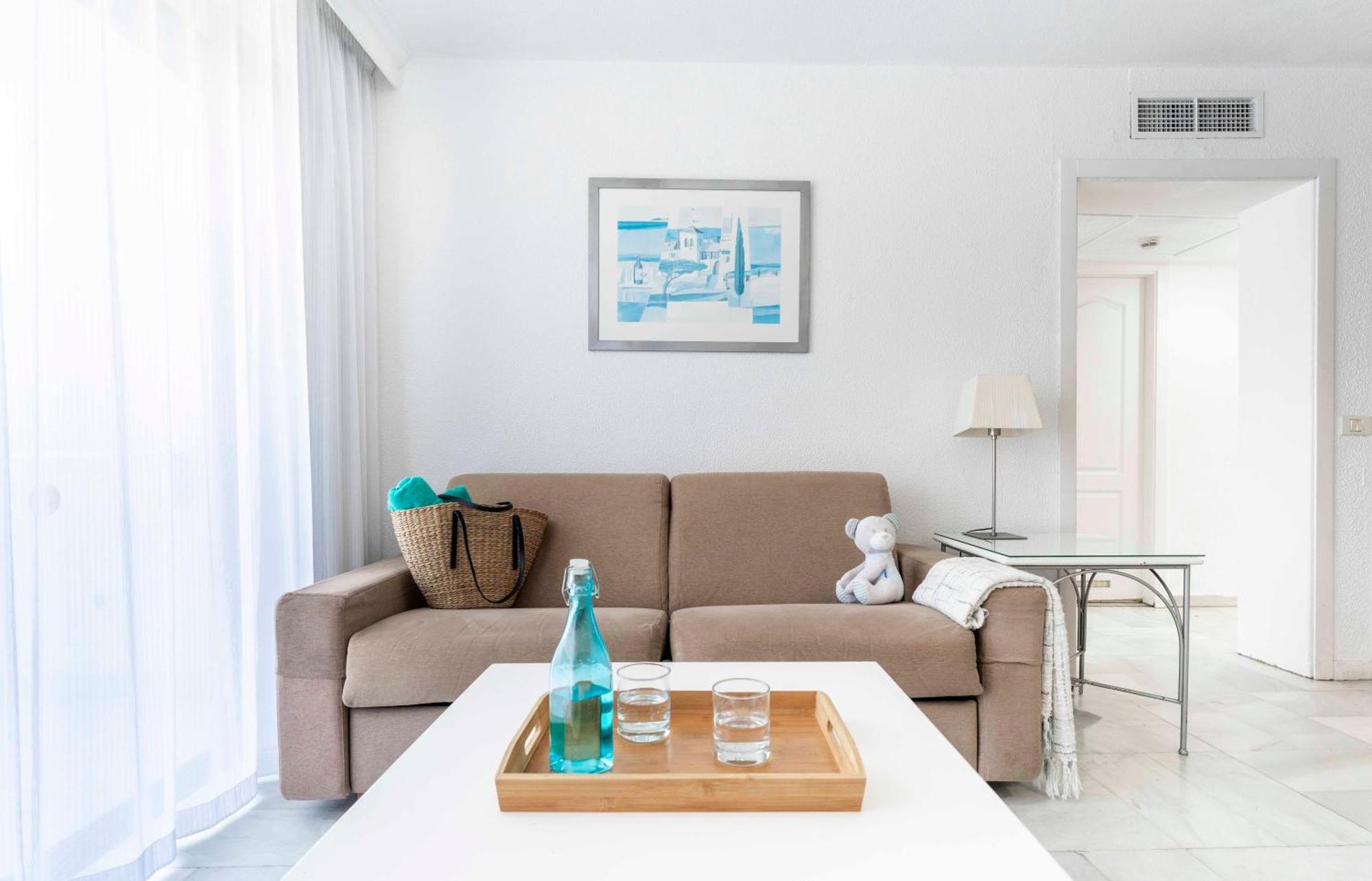 Apartamento com 2 Quartos e Vista Mar